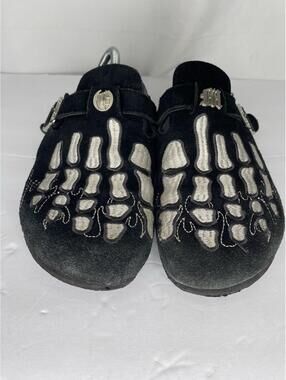 Octavius Marks Chat Noir Clogs Mens Size 7/8 Black Embroidered Suede